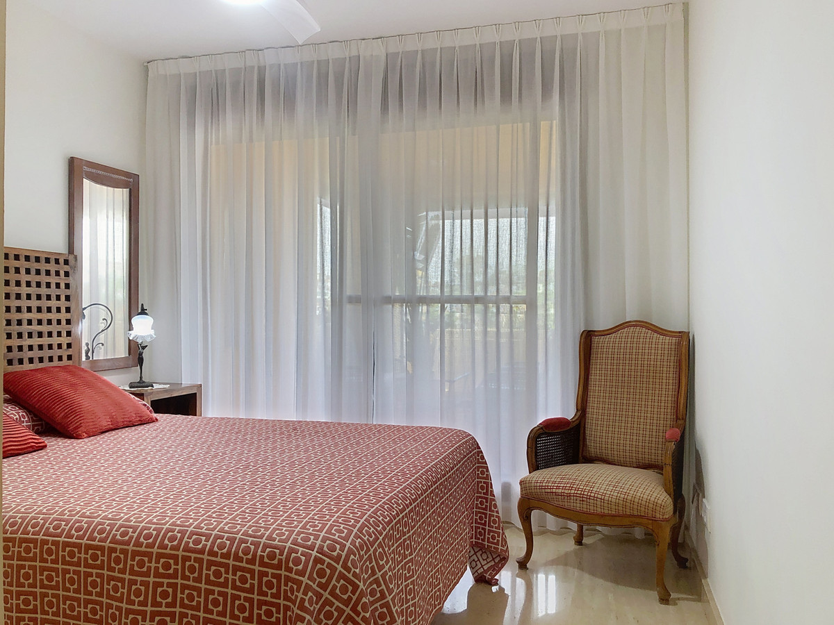 Se vende Apartamento Planta Media de 3 dormitorios en Costa Del Sol, Málaga, España