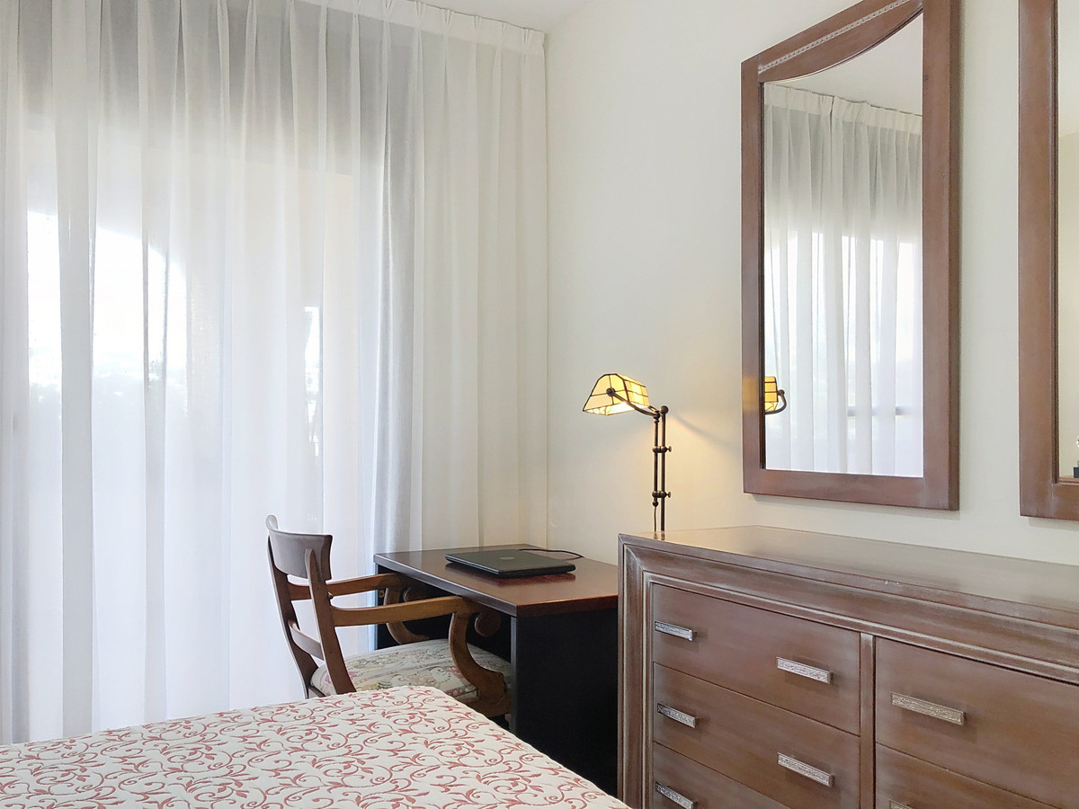 Se vende Apartamento Planta Media de 3 dormitorios en Costa Del Sol, Málaga, España