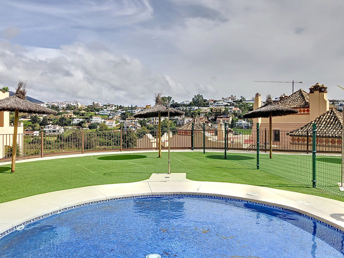 Se vende Apartamento Planta Media de 3 dormitorios en Costa Del Sol, Málaga, España