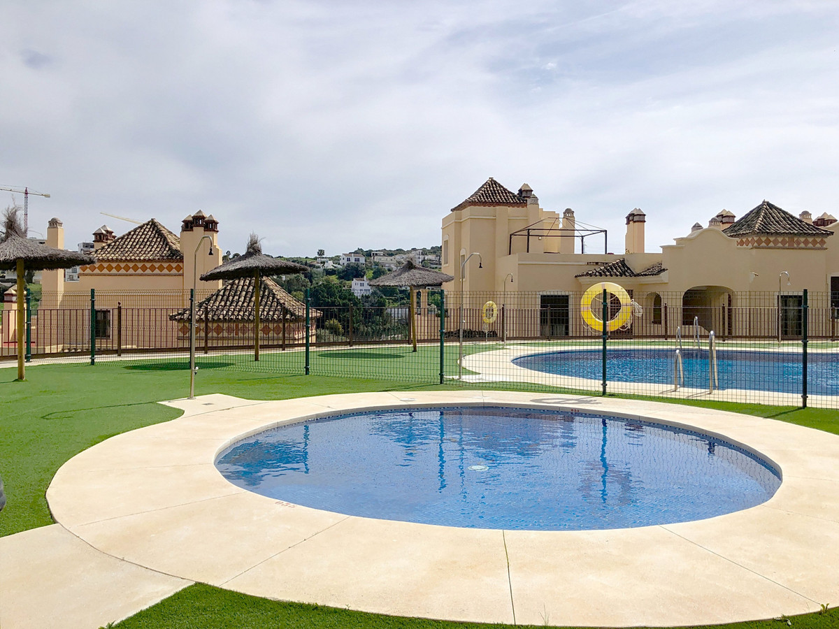 Se vende Apartamento Planta Media de 3 dormitorios en Costa Del Sol, Málaga, España