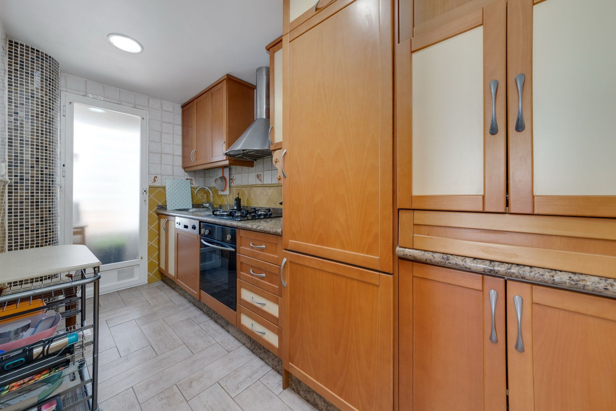 3 Bed Apartment for sale in Guardamar Del Segura Costa Blanca, Alicante, Spain
