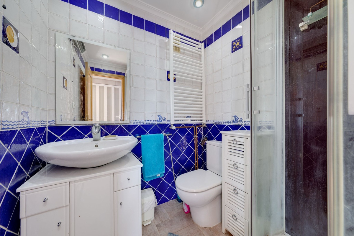 3 Bed Apartment for sale in Guardamar Del Segura Costa Blanca, Alicante, Spain