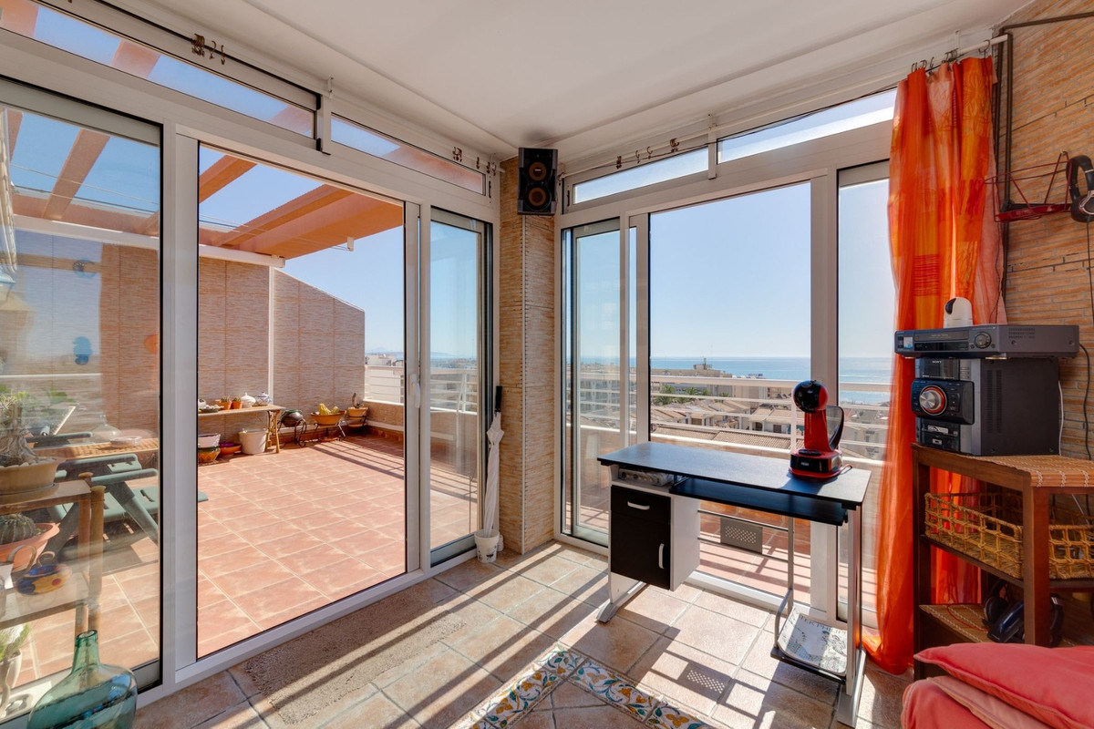 3 Bed Apartment for sale in Guardamar Del Segura Costa Blanca, Alicante, Spain