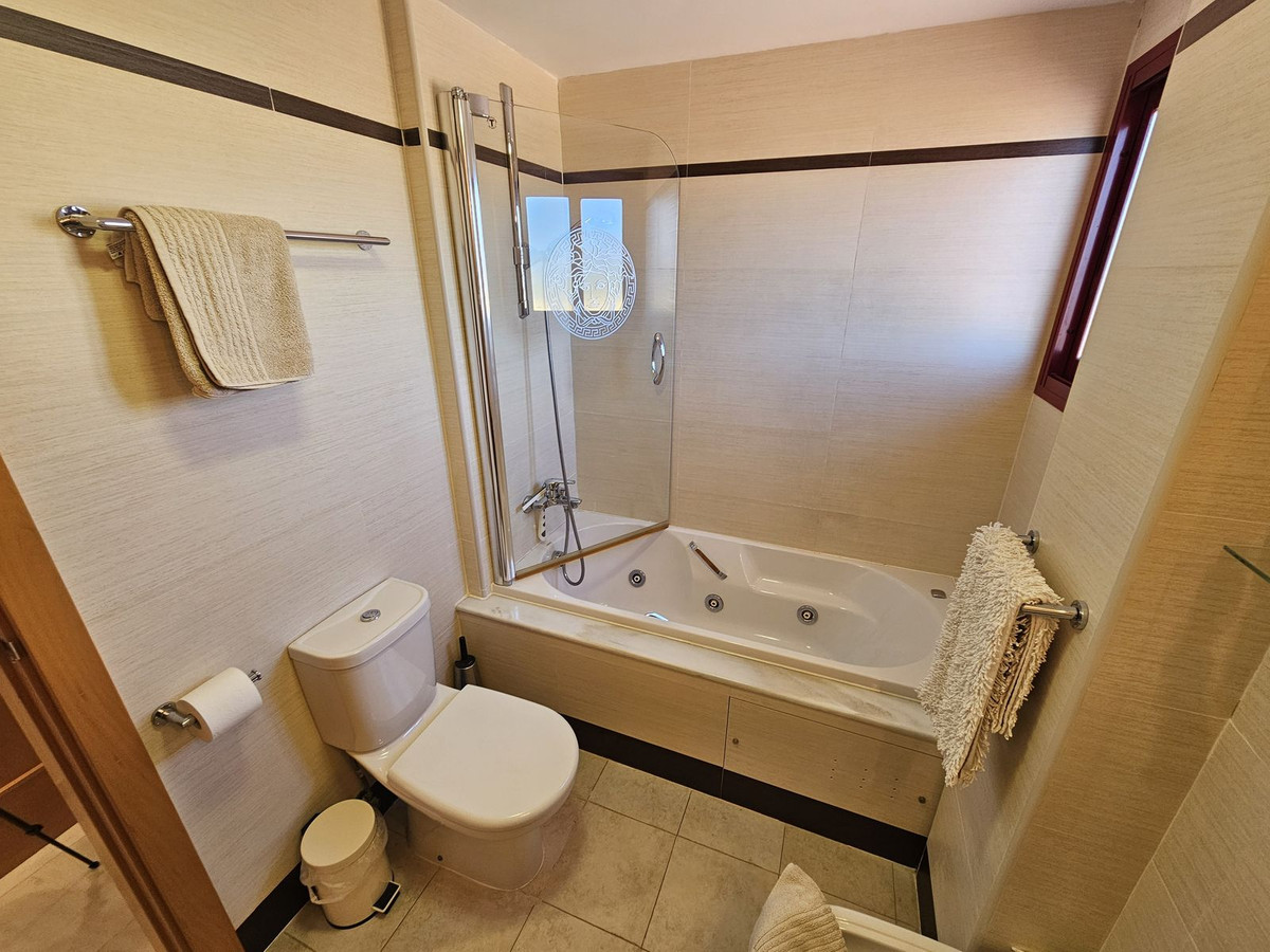 Se vende Ático de 2 dormitorios en Costa Del Sol, Málaga, España
