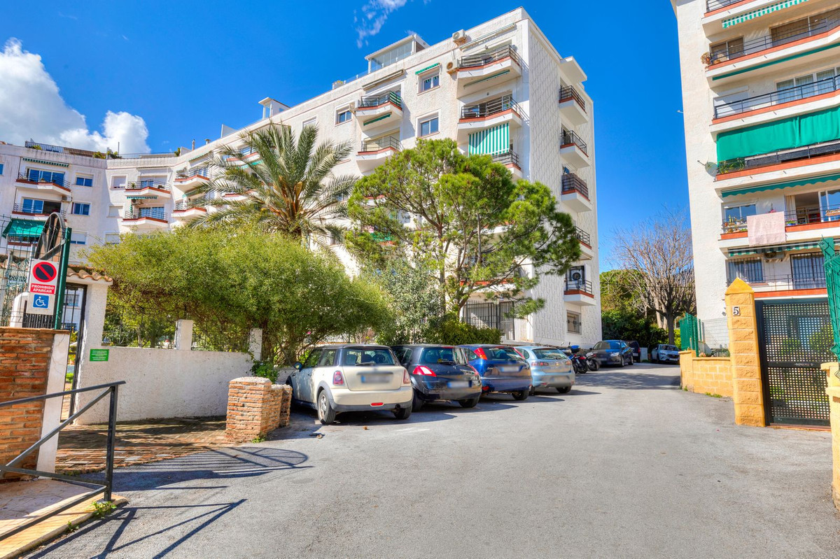 2 Bed Apartment for sale in Torremolinos Costa Del Sol, Málaga, Spain