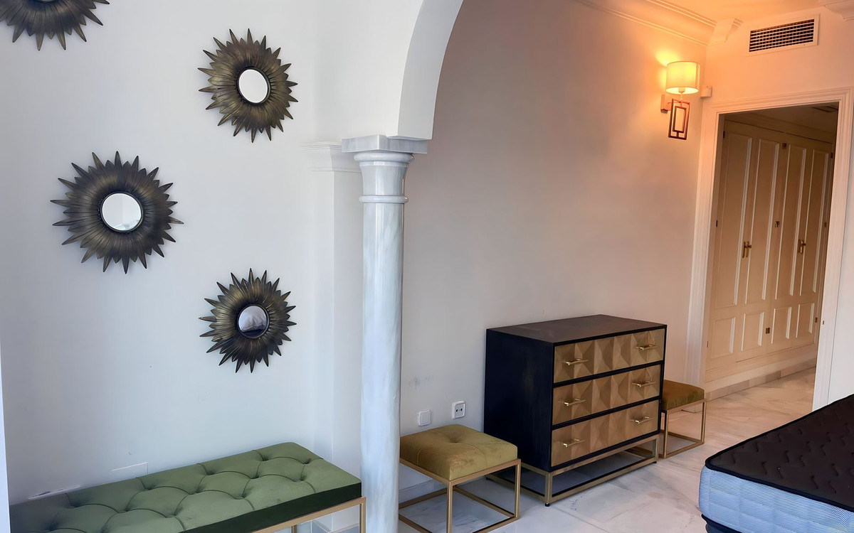 2 Bed Apartment for sale in Nueva Andalucía Costa Del Sol, Málaga, Spain