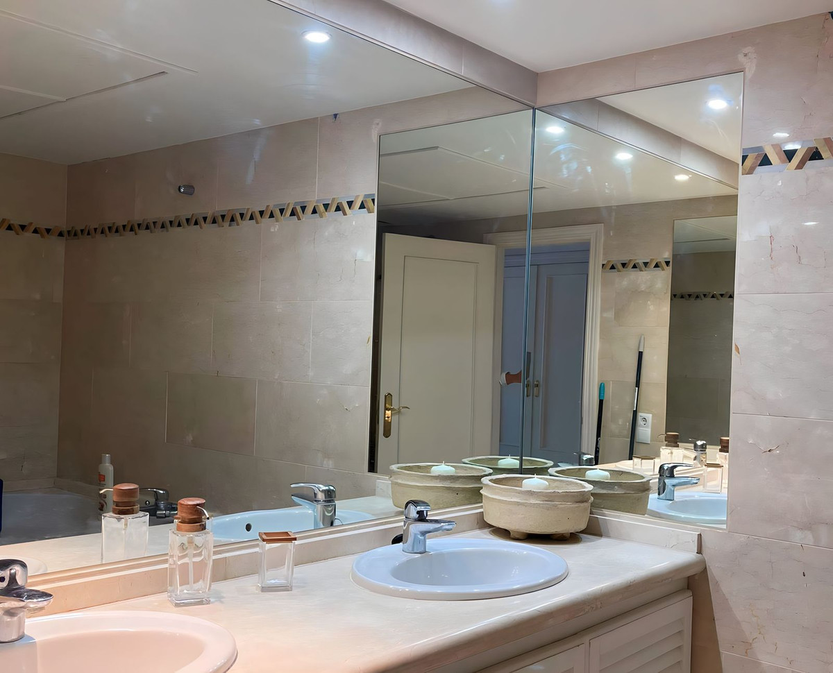 2 Bed Apartment for sale in Nueva Andalucía Costa Del Sol, Málaga, Spain