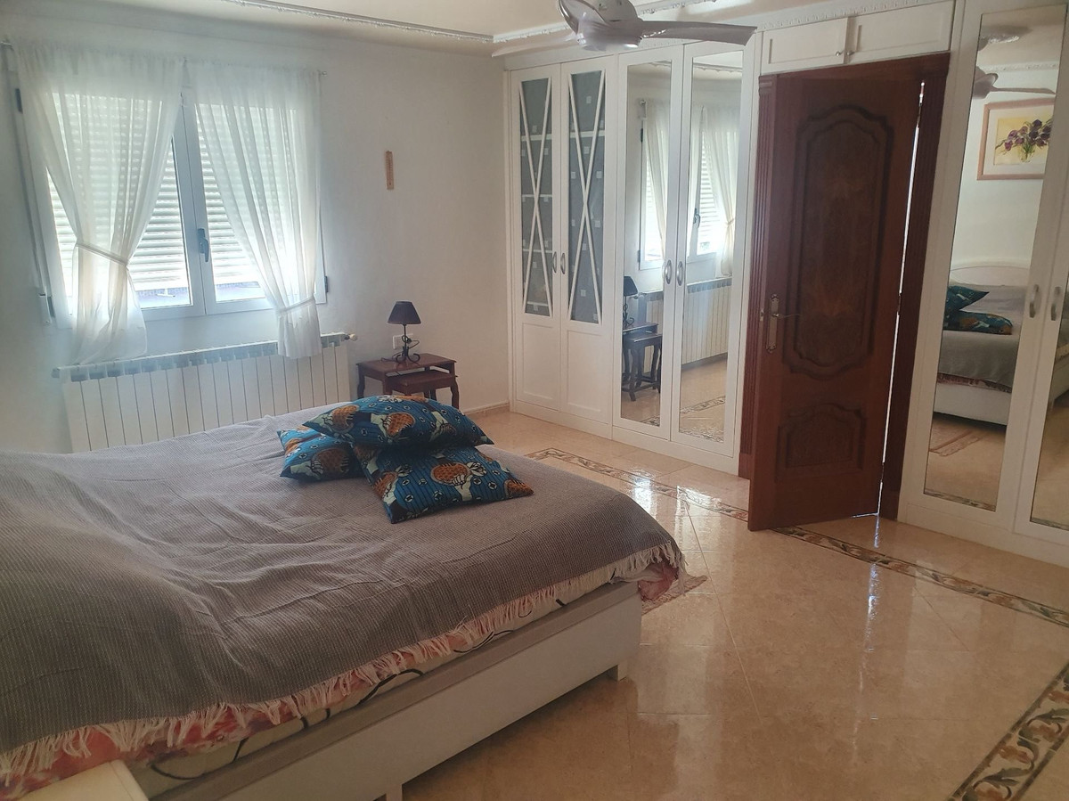 4 Bed Townhouse for sale in Algorfa Costa Blanca, Alicante, Spain