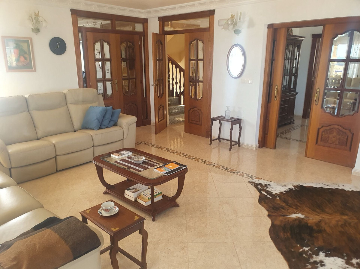 4 Bed Townhouse for sale in Algorfa Costa Blanca, Alicante, Spain