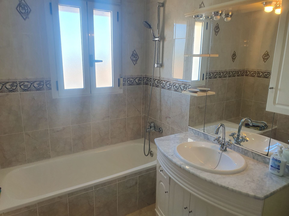 4 Bed Townhouse for sale in Algorfa Costa Blanca, Alicante, Spain