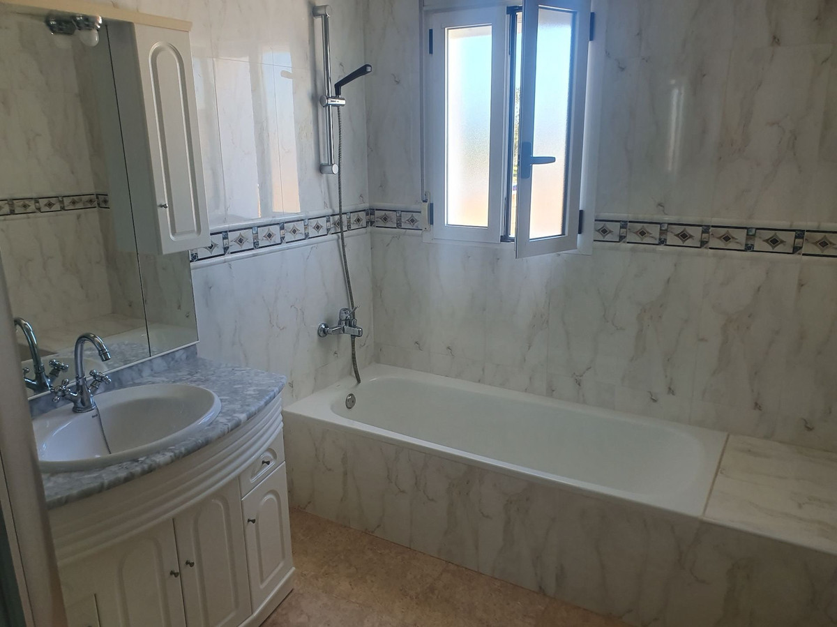 4 Bed Townhouse for sale in Algorfa Costa Blanca, Alicante, Spain