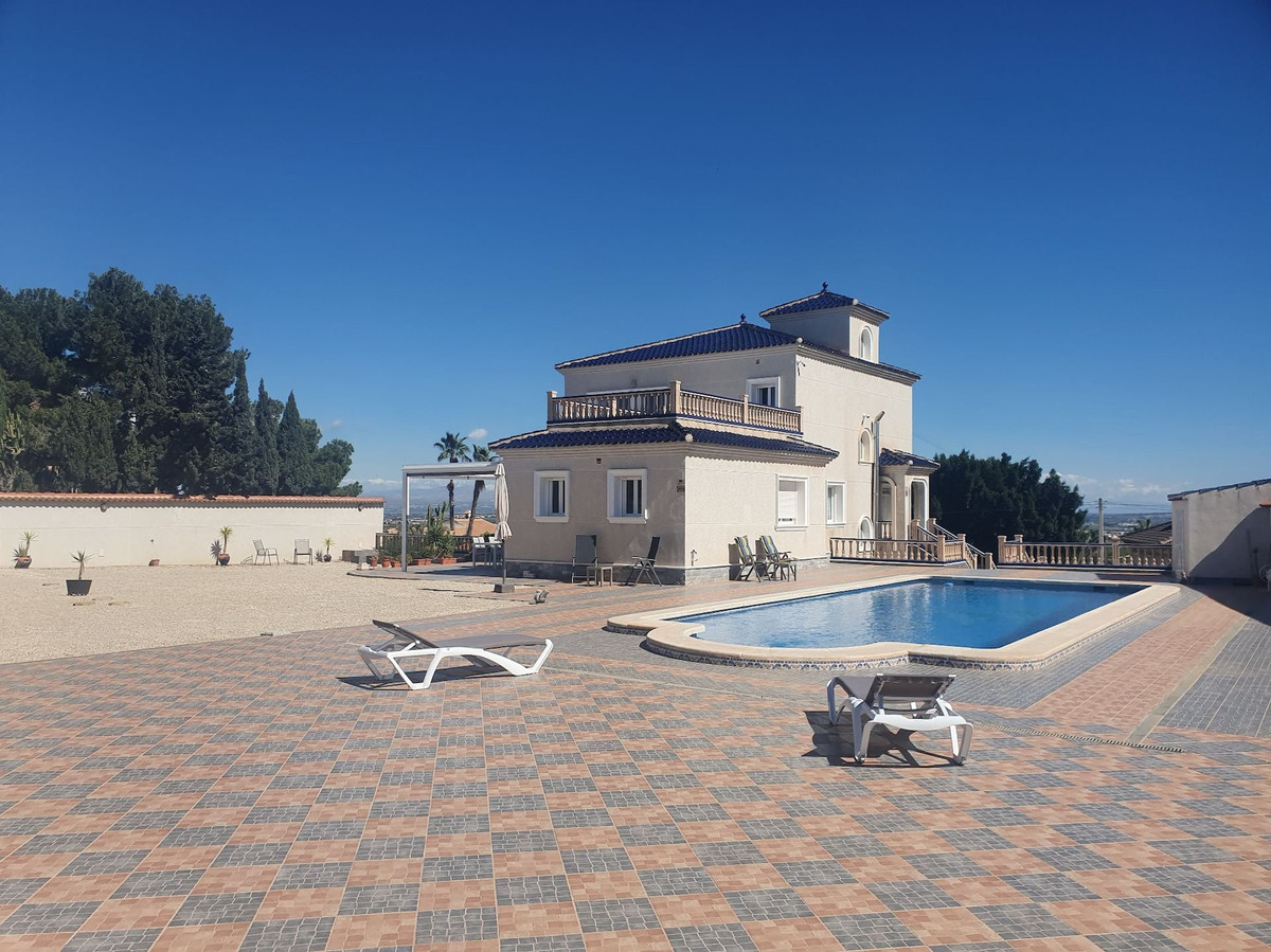 4 Bed Townhouse for sale in Algorfa Costa Blanca, Alicante, Spain