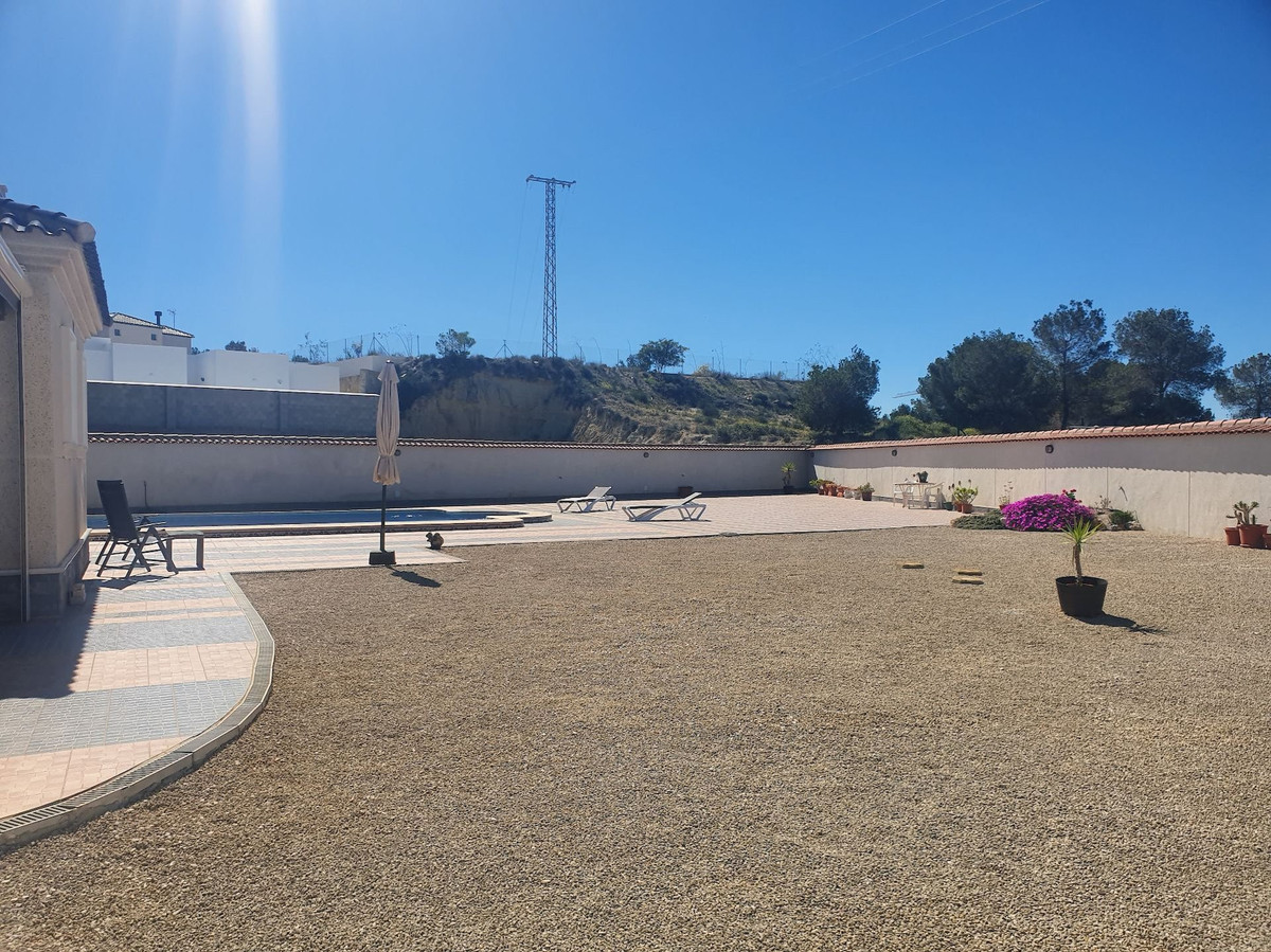 4 Bed Townhouse for sale in Algorfa Costa Blanca, Alicante, Spain