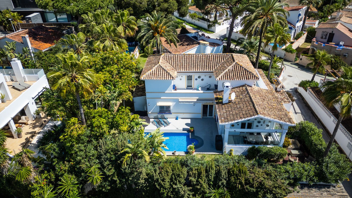 3 Bed Townhouse for sale in Marbesa Costa Del Sol, Málaga, Spain