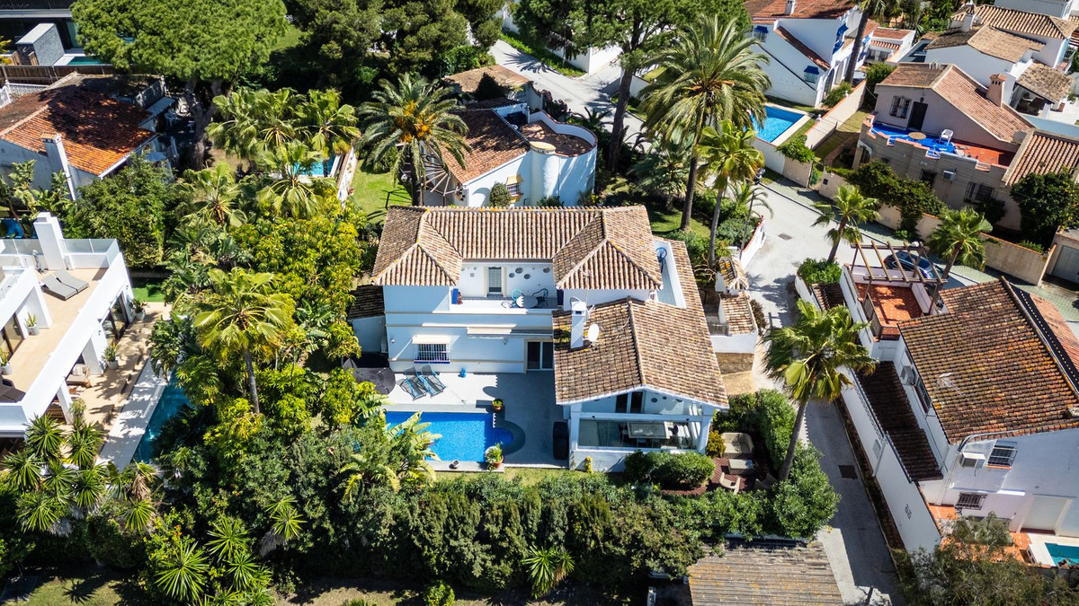 3 Bed Townhouse for sale in Marbesa Costa Del Sol, Málaga, Spain