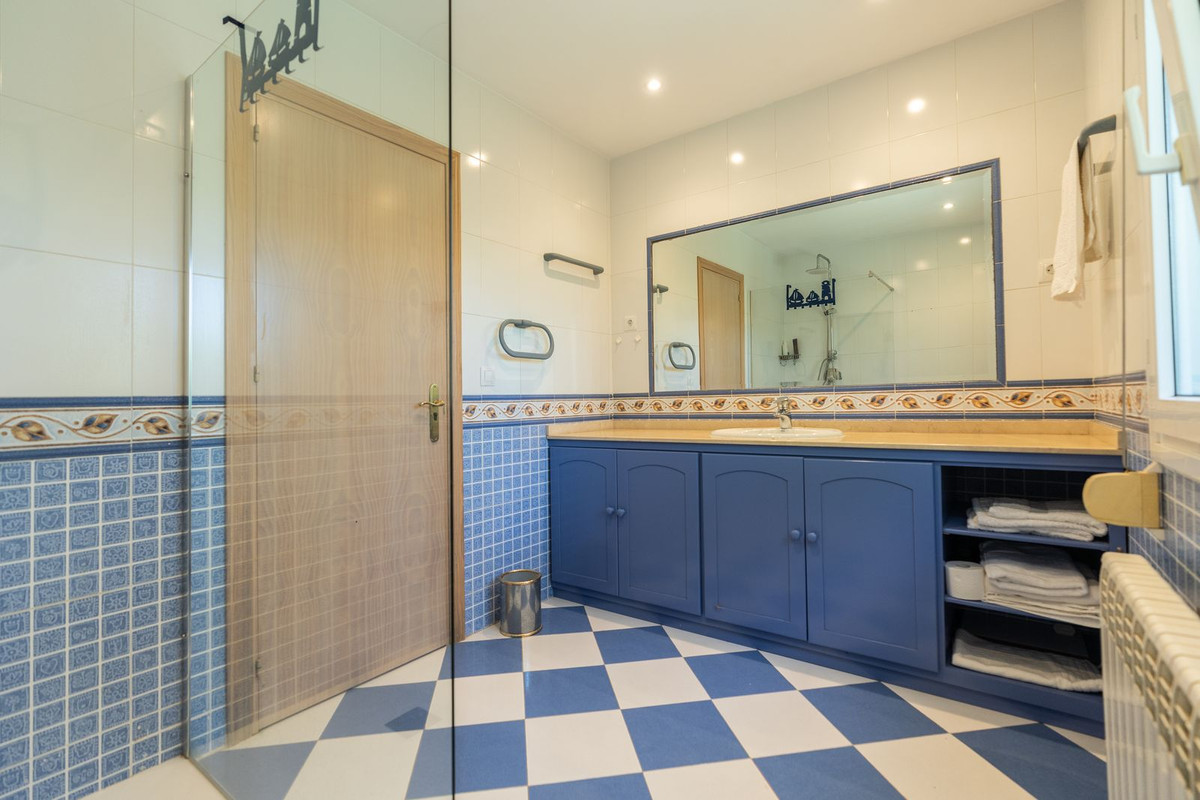 3 Bed Townhouse for sale in Marbesa Costa Del Sol, Málaga, Spain