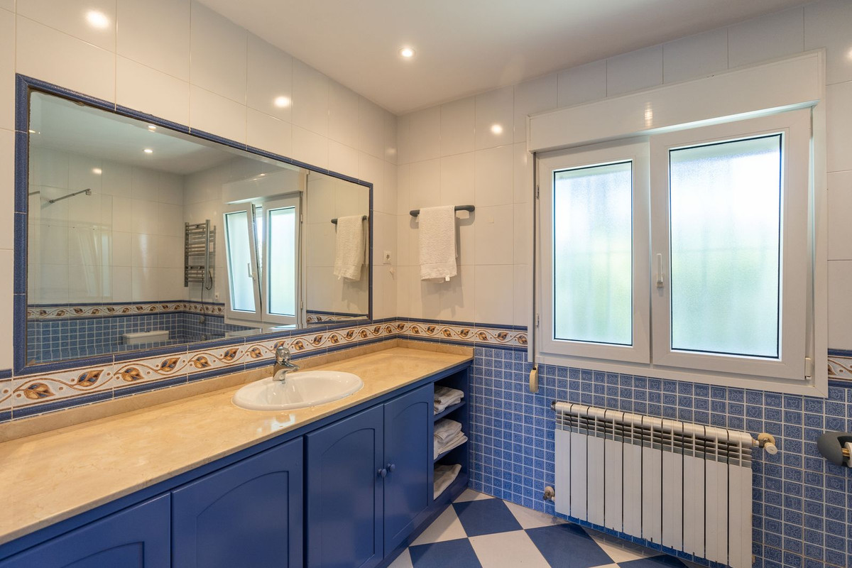 3 Bed Townhouse for sale in Marbesa Costa Del Sol, Málaga, Spain