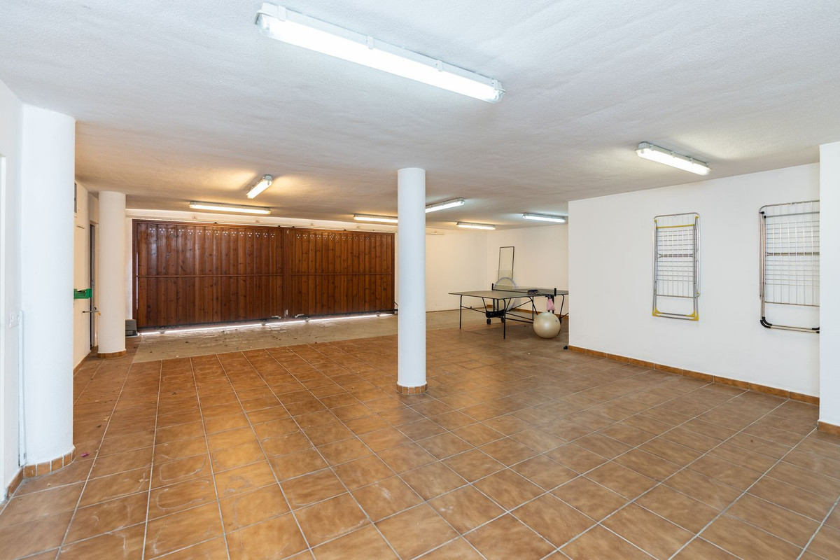 3 Bed Townhouse for sale in Marbesa Costa Del Sol, Málaga, Spain
