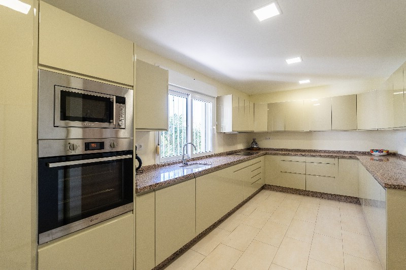3 Bed Townhouse for sale in Marbesa Costa Del Sol, Málaga, Spain