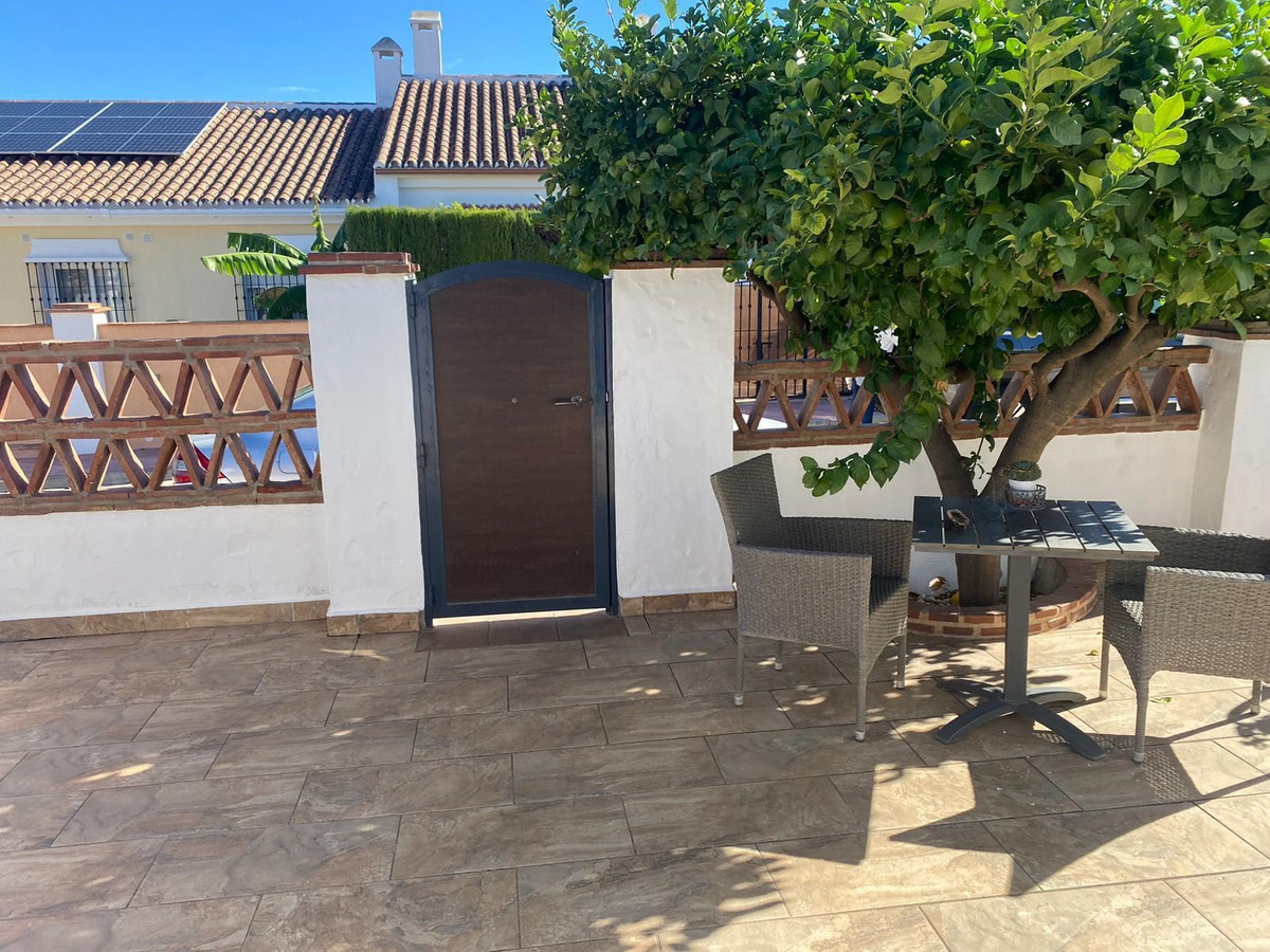 3 Bed Townhouse for sale in Coín Costa Del Sol, Málaga, Spain