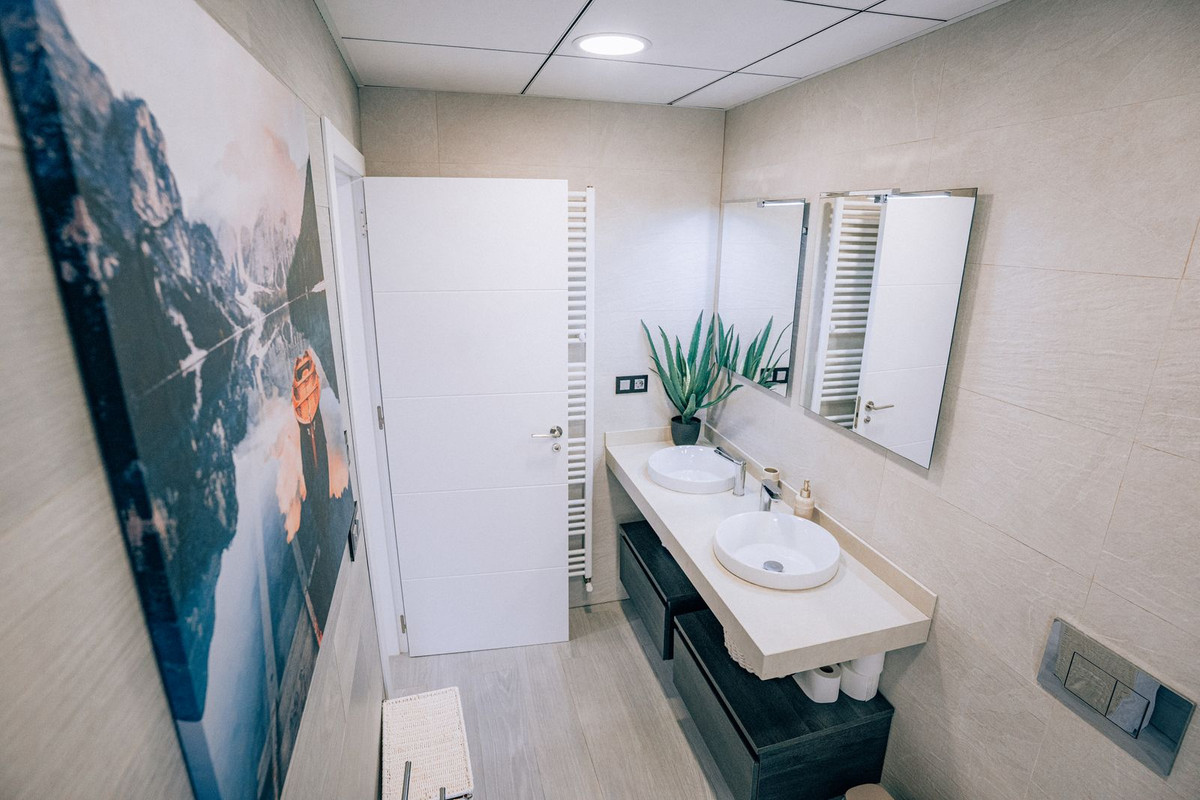 Se vende Villa - Chalet de 3 dormitorios en Costa Blanca, Alicante, España
