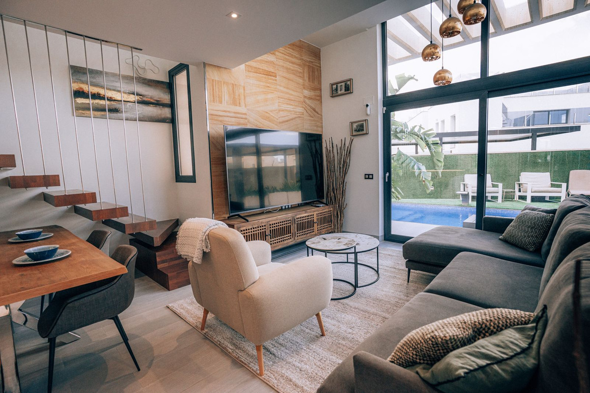 Se vende Villa - Chalet de 3 dormitorios en Costa Blanca, Alicante, España