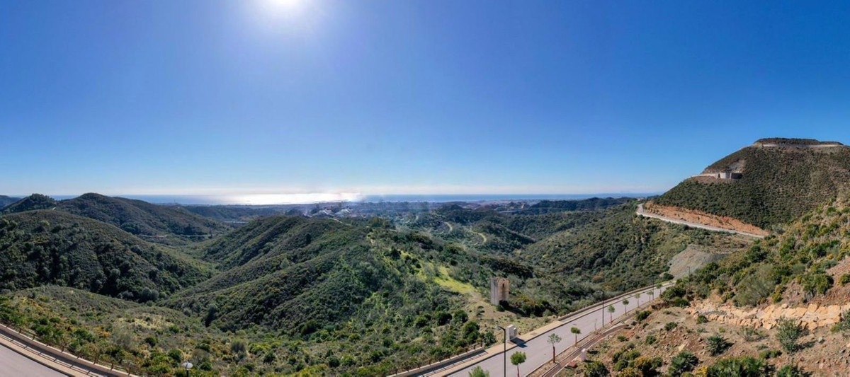Plots for sale in La Quinta Costa Del Sol, Málaga, Spain