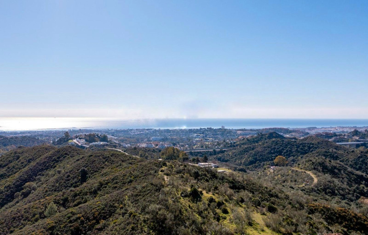 Plots for sale in La Quinta Costa Del Sol, Málaga, Spain