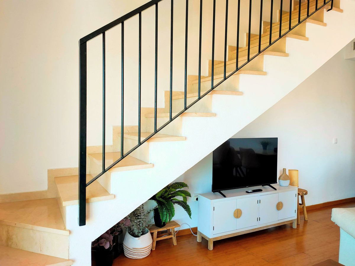 2 Bed Apartment for sale in Fuengirola Costa Del Sol, Málaga, Spain