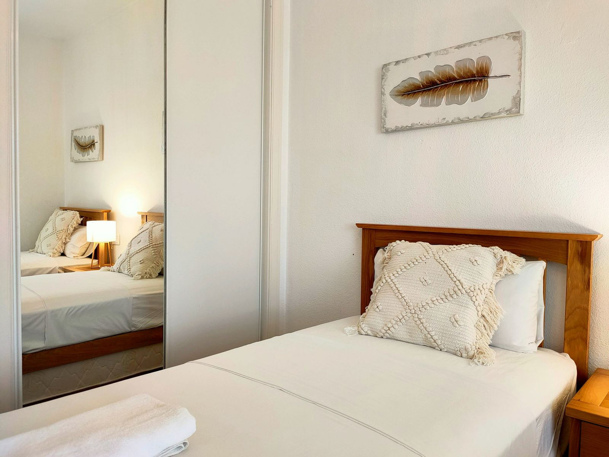 2 Bed Apartment for sale in Fuengirola Costa Del Sol, Málaga, Spain