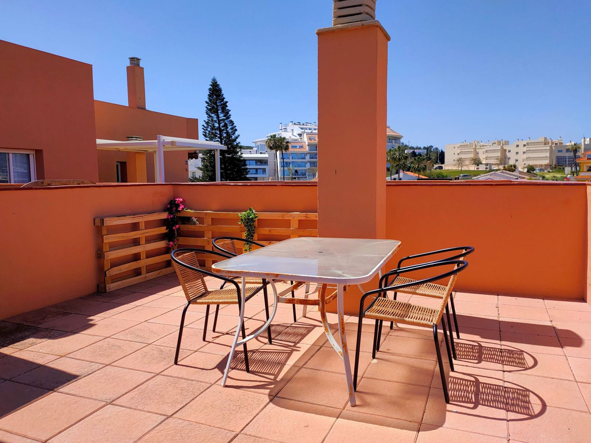 2 Bed Apartment for sale in Fuengirola Costa Del Sol, Málaga, Spain