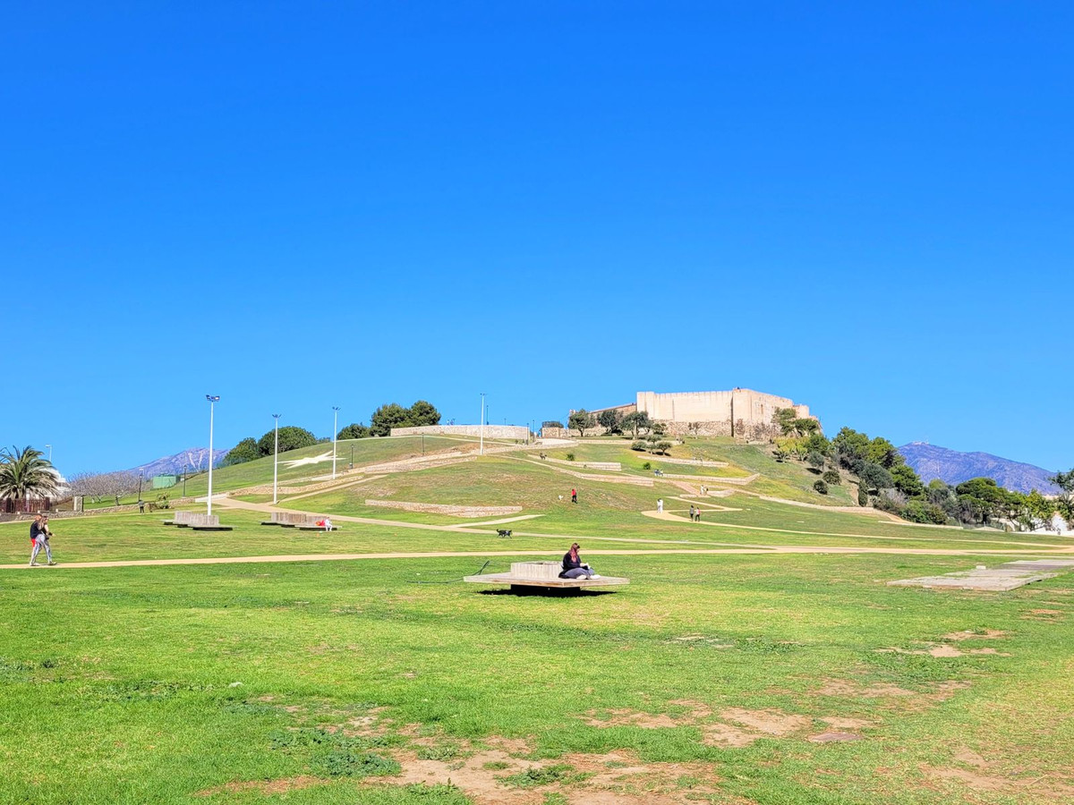 2 Bed Apartment for sale in Fuengirola Costa Del Sol, Málaga, Spain