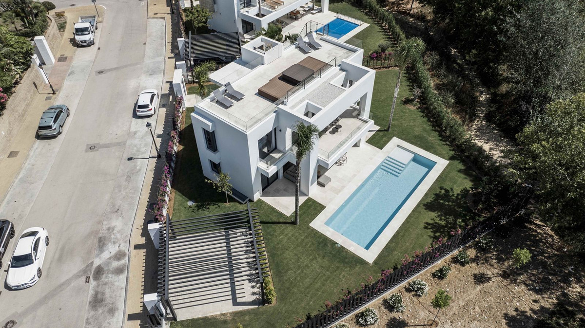 4 Bed Townhouse for sale in New Golden Mile Costa Del Sol, Málaga, Spain