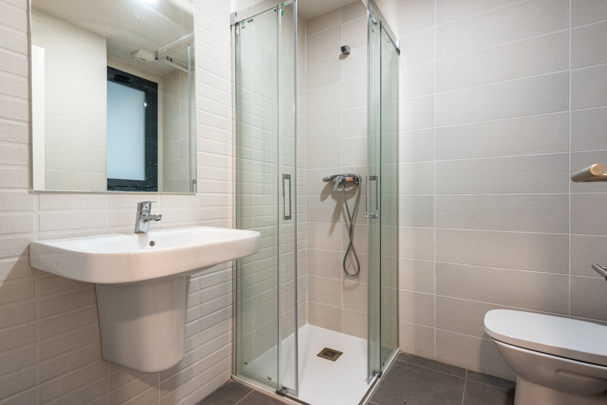 3 Bed Apartment for sale in Las Lagunas Costa Del Sol, Málaga, Spain