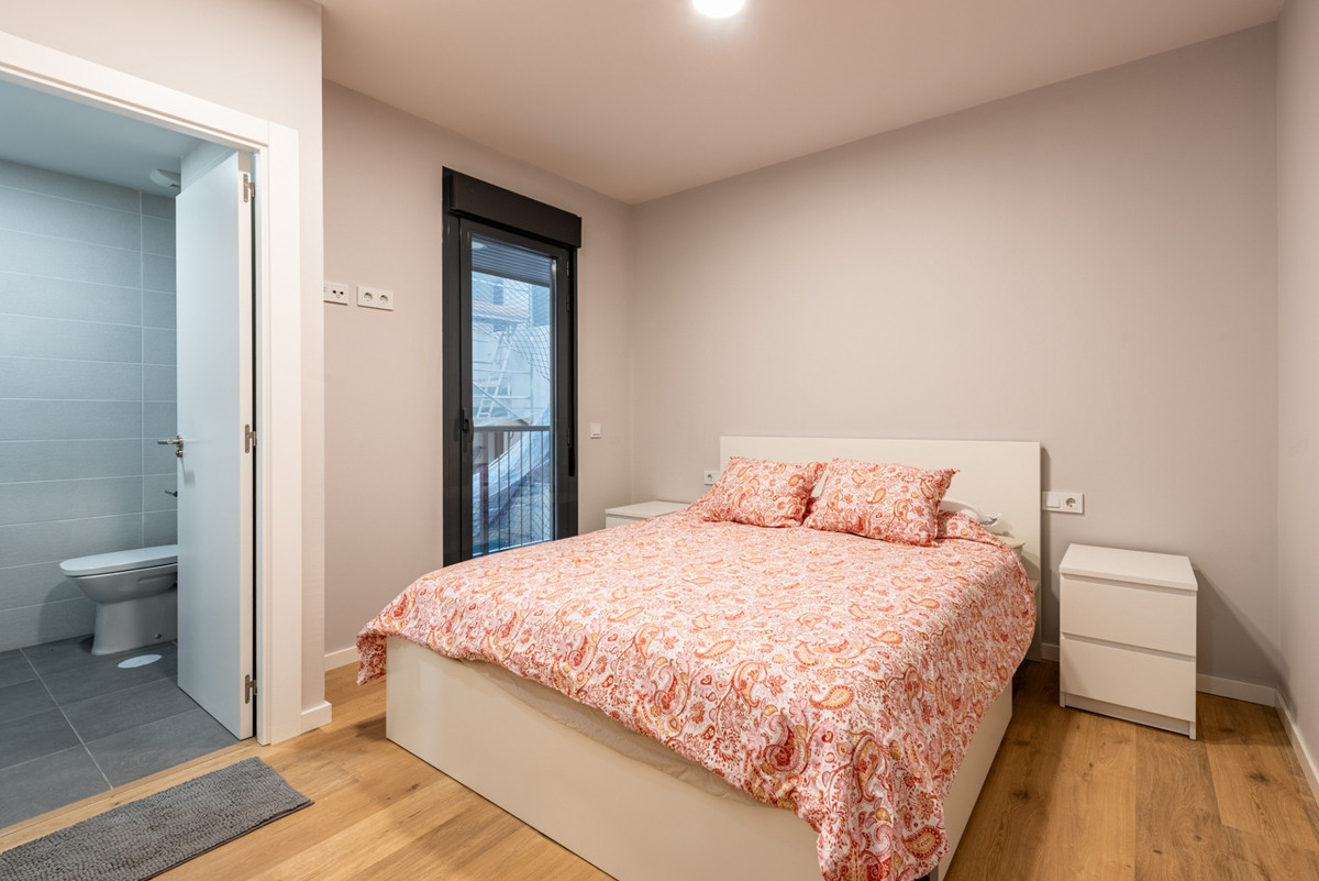 3 Bed Apartment for sale in Las Lagunas Costa Del Sol, Málaga, Spain