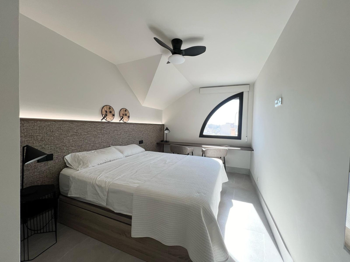 4 Bed Apartment for sale in Fuengirola Costa Del Sol, Málaga, Spain