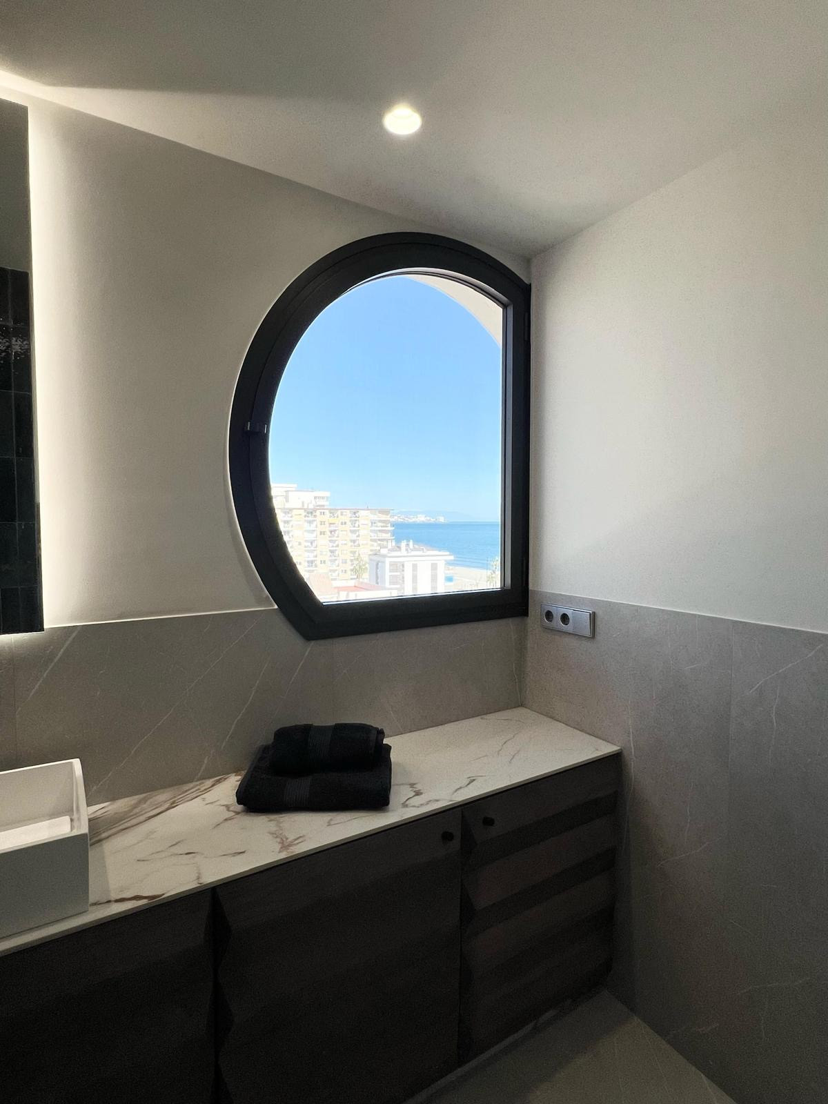 4 Bed Apartment for sale in Fuengirola Costa Del Sol, Málaga, Spain