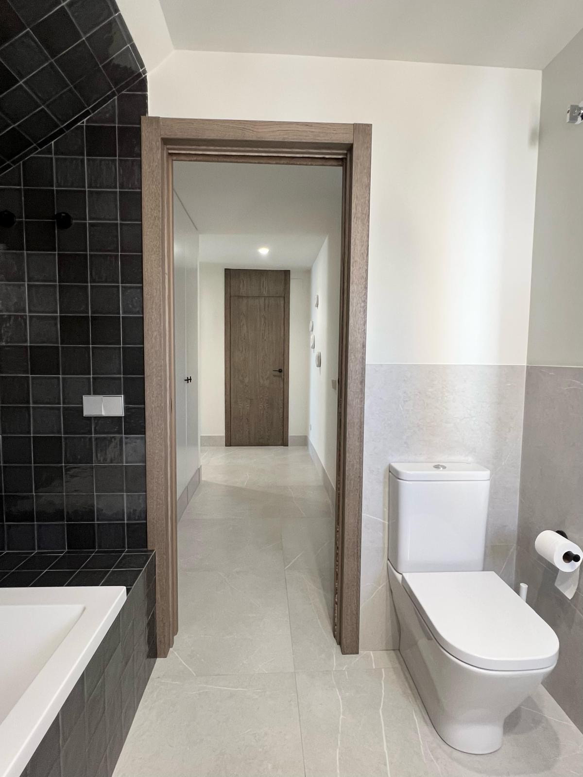 4 Bed Apartment for sale in Fuengirola Costa Del Sol, Málaga, Spain