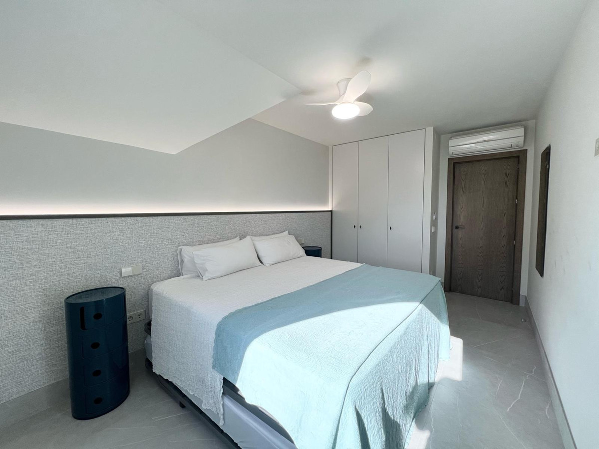 4 Bed Apartment for sale in Fuengirola Costa Del Sol, Málaga, Spain