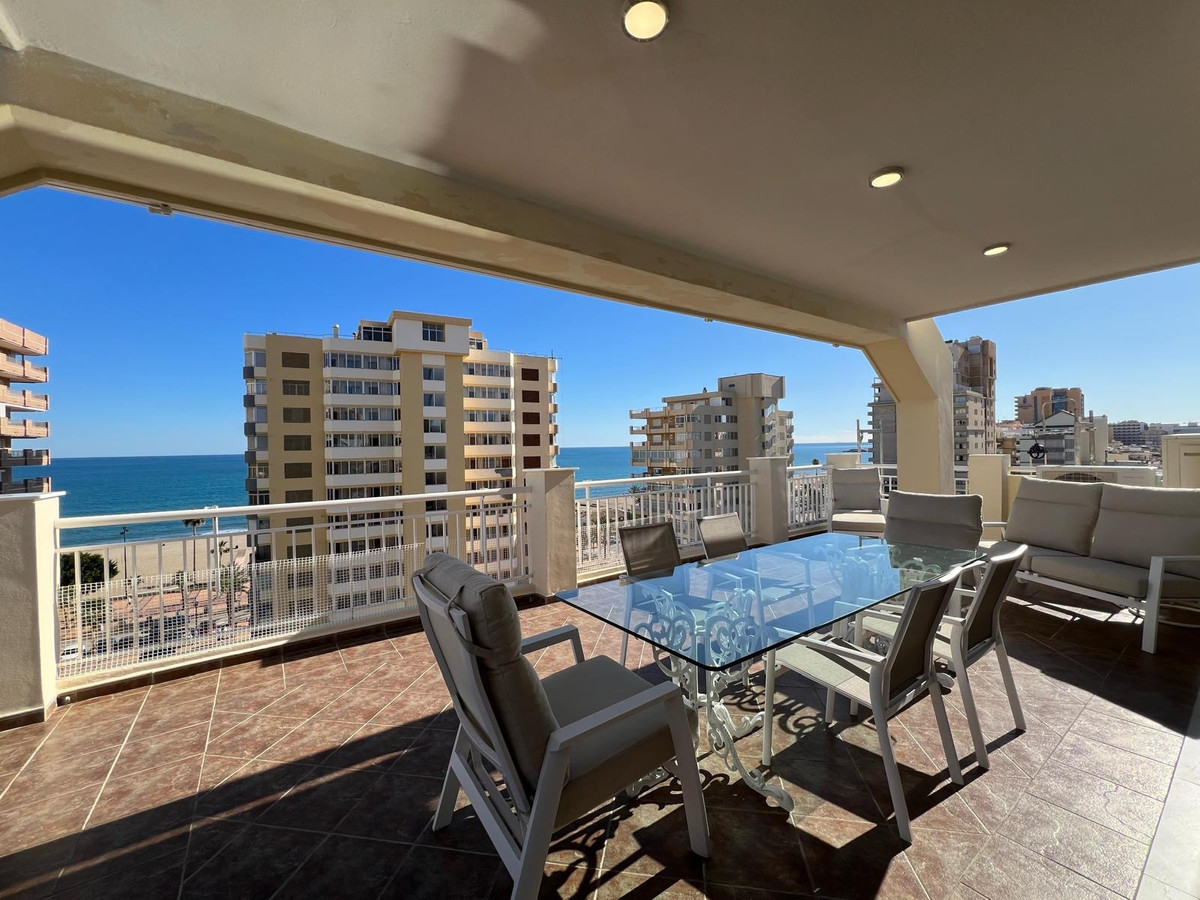 4 Bed Apartment for sale in Fuengirola Costa Del Sol, Málaga, Spain