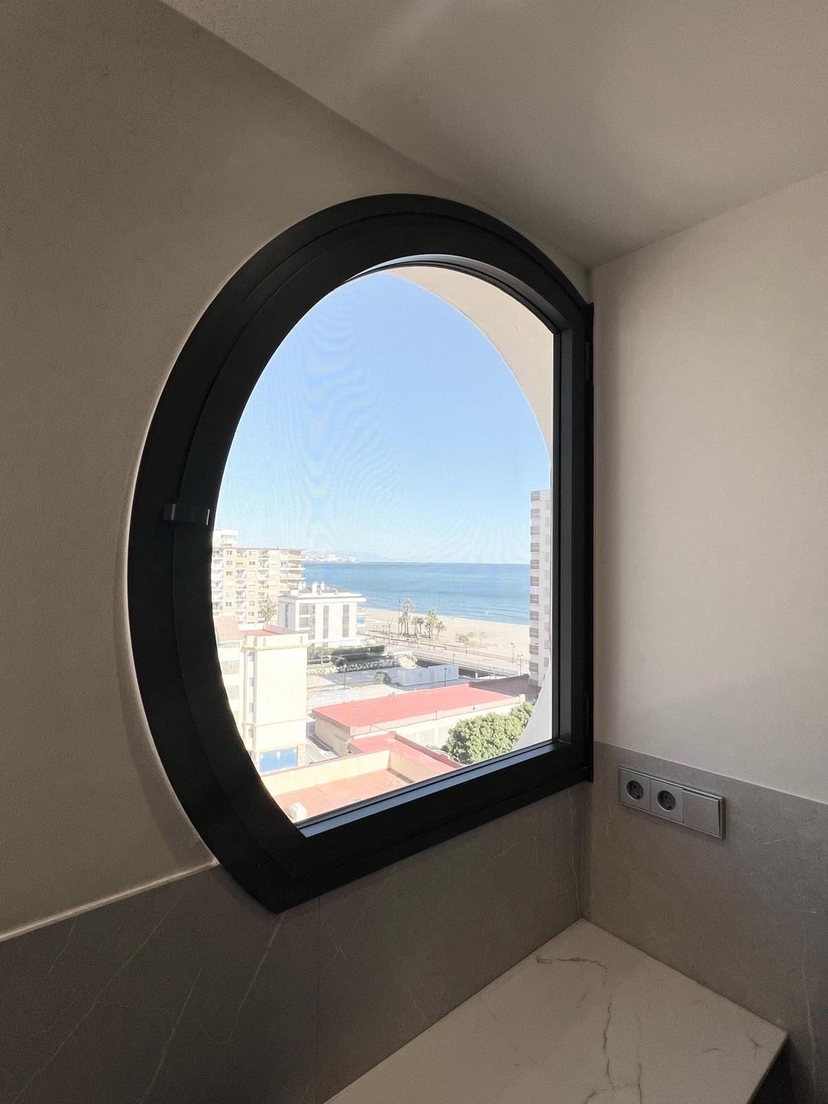 4 Bed Apartment for sale in Fuengirola Costa Del Sol, Málaga, Spain