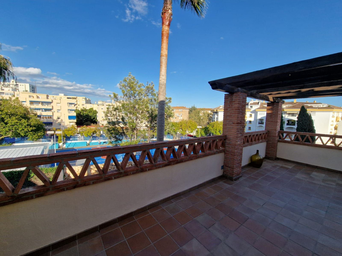 5 Bed Townhouse for sale in Marbella Costa Del Sol, Málaga, Spain