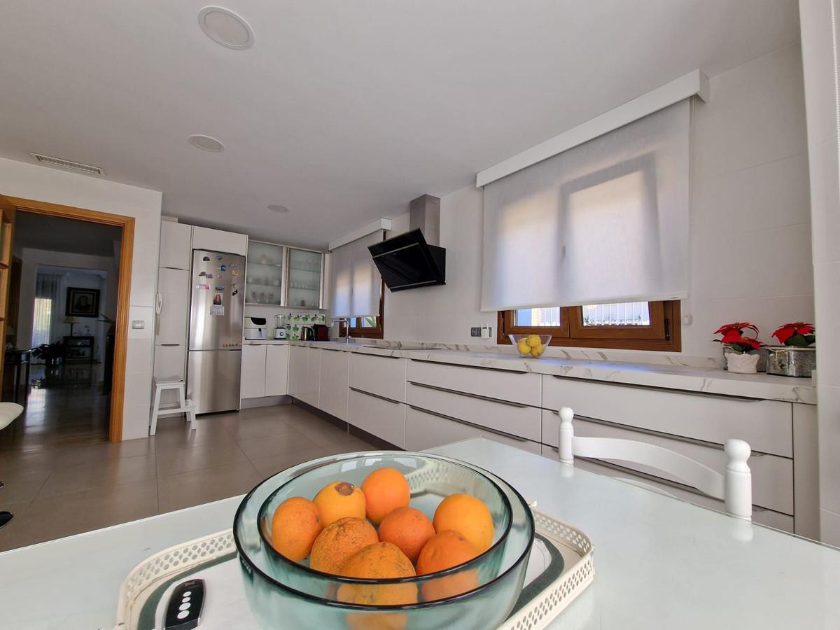 5 Bed Townhouse for sale in Marbella Costa Del Sol, Málaga, Spain