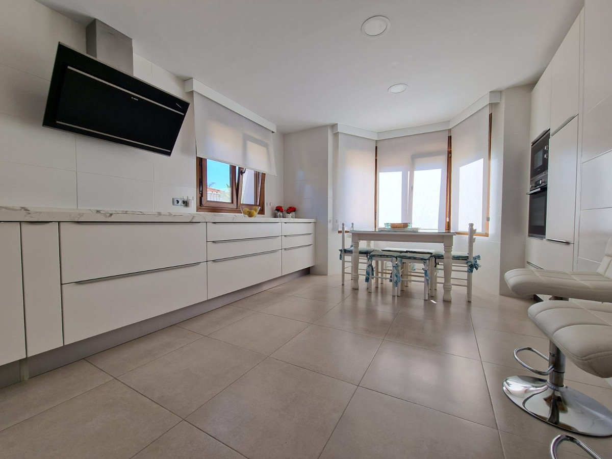 5 Bed Townhouse for sale in Marbella Costa Del Sol, Málaga, Spain