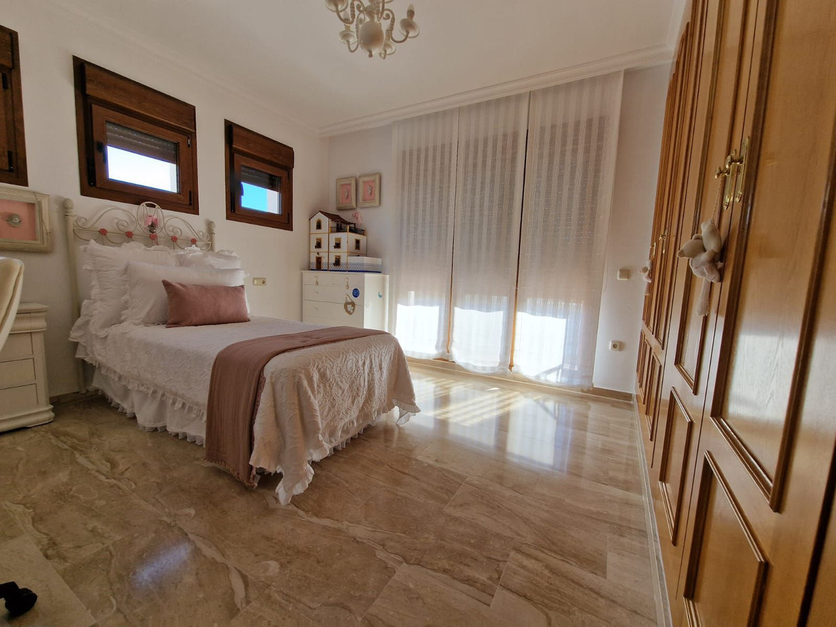 5 Bed Townhouse for sale in Marbella Costa Del Sol, Málaga, Spain