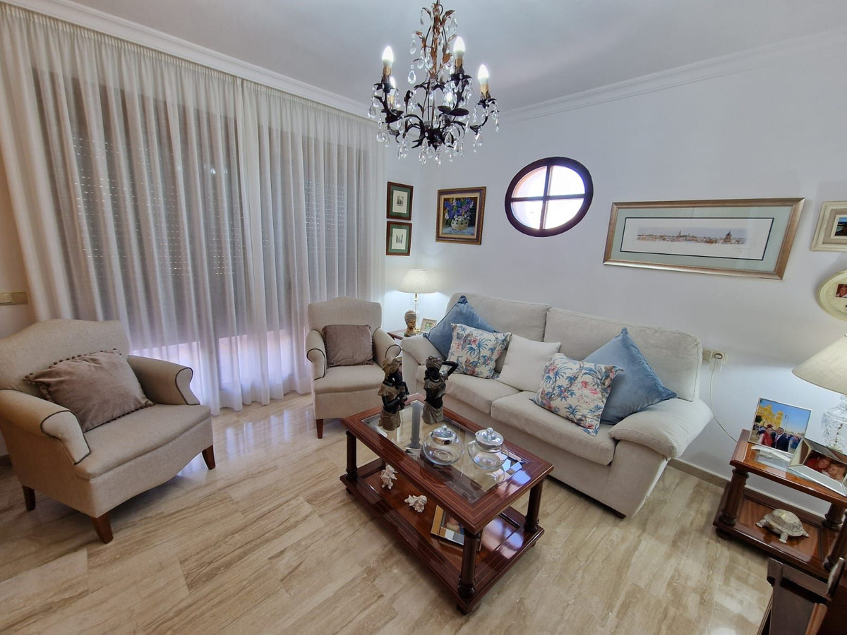 5 Bed Townhouse for sale in Marbella Costa Del Sol, Málaga, Spain