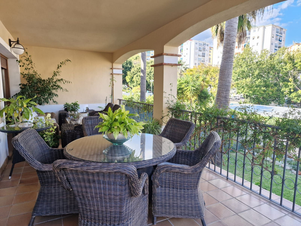 5 Bed Townhouse for sale in Marbella Costa Del Sol, Málaga, Spain