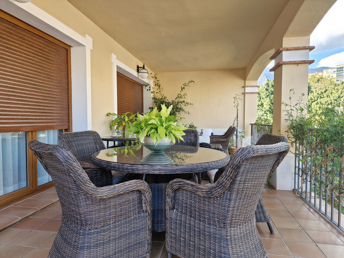 5 Bed Townhouse for sale in Marbella Costa Del Sol, Málaga, Spain