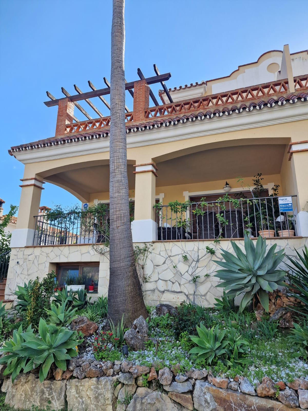 5 Bed Townhouse for sale in Marbella Costa Del Sol, Málaga, Spain