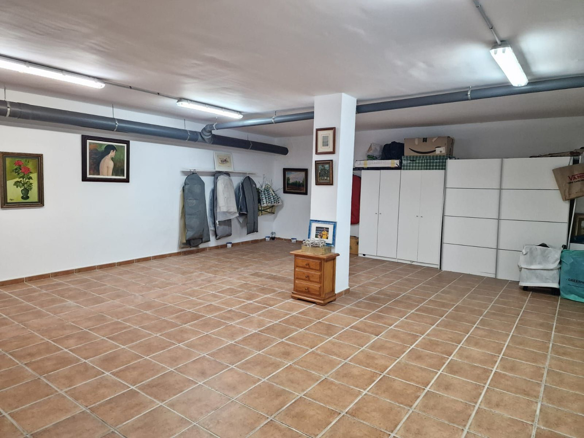 5 Bed Townhouse for sale in Marbella Costa Del Sol, Málaga, Spain